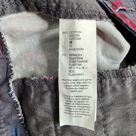 Khakis by GAP Shorts Mid Rise Gray Geometric Print The 3" Short  Women's Size 6 - Picture 10 of 10